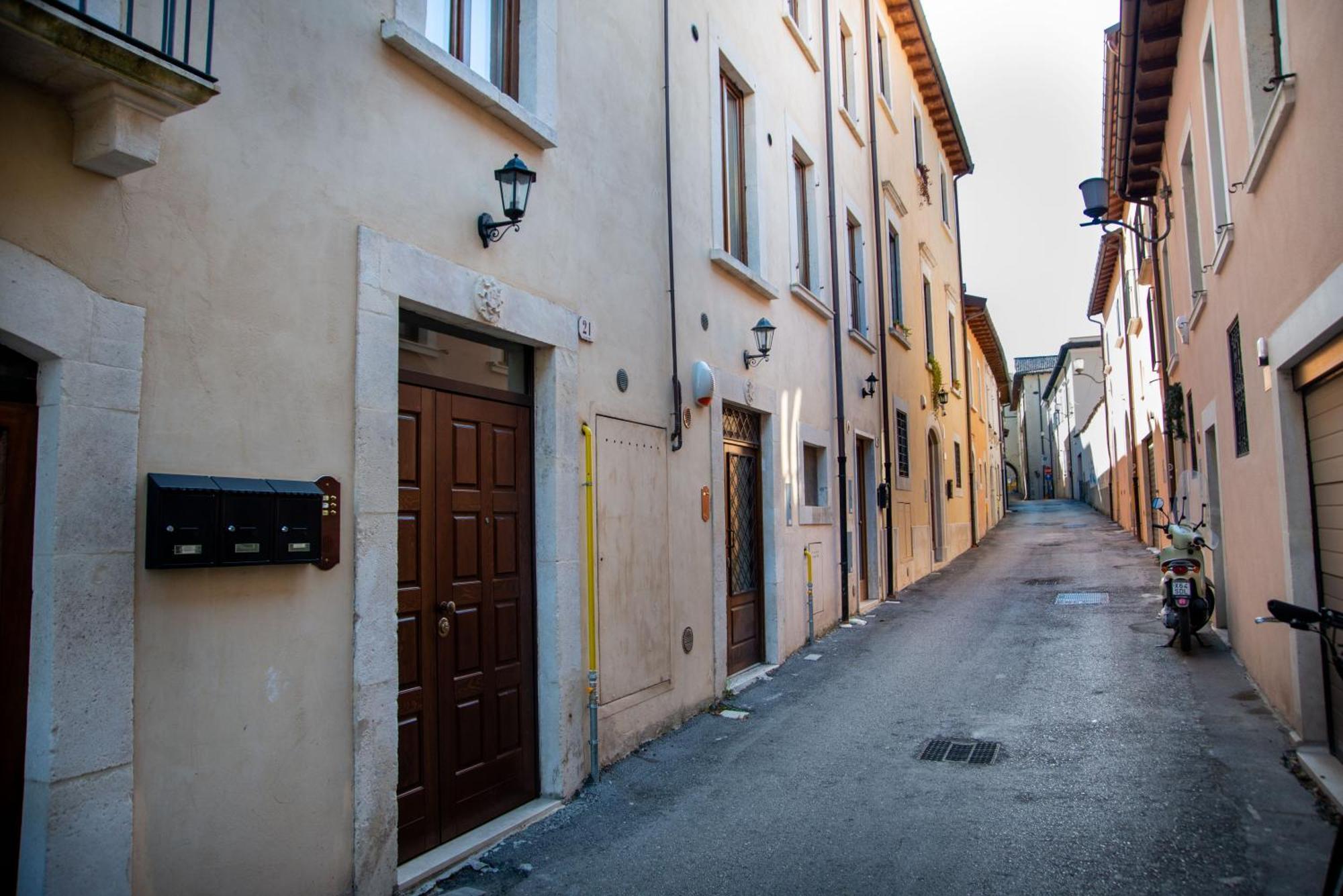 Appartement Casa Fedele à LʼAquila Extérieur photo